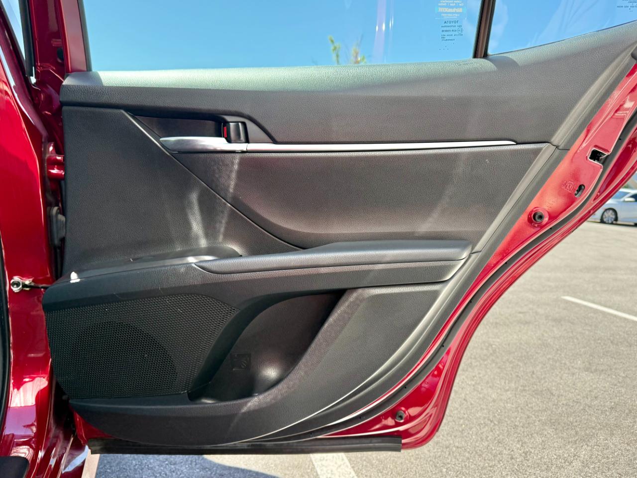 Toyota Camry LE Auto (Natl) 2021