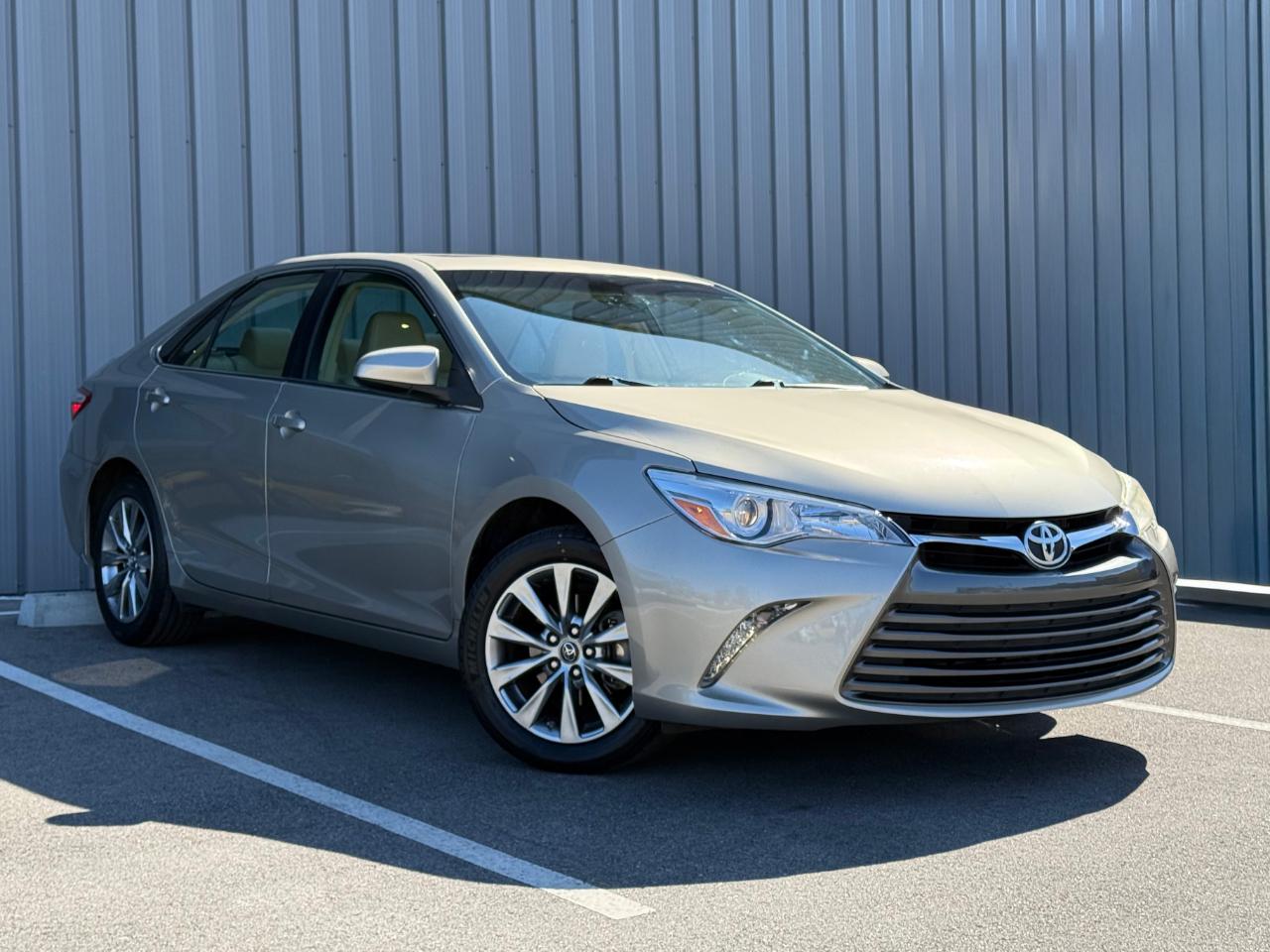 Toyota Camry XLE Auto (Natl) 2017