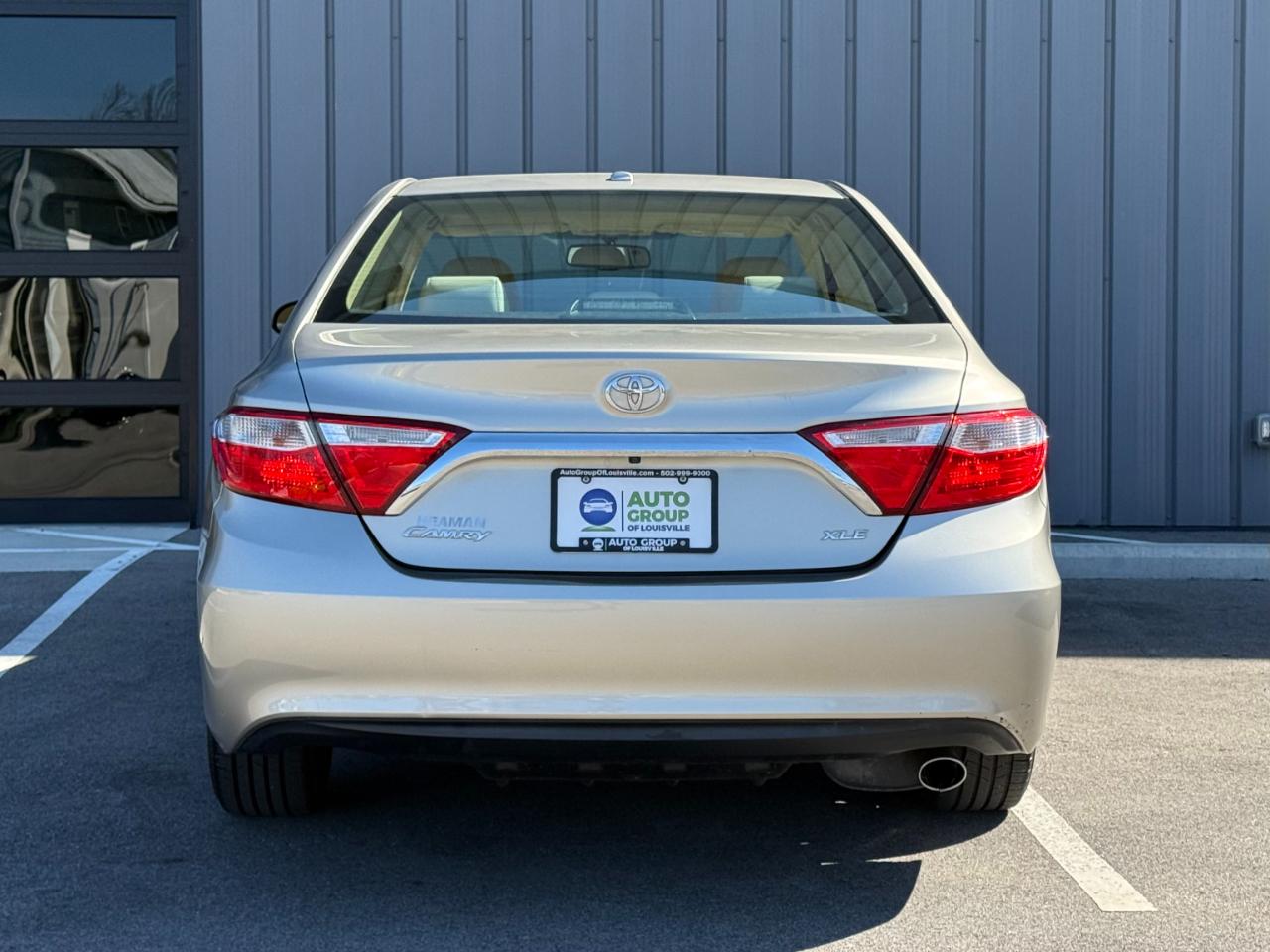 Toyota Camry XLE Auto (Natl) 2017