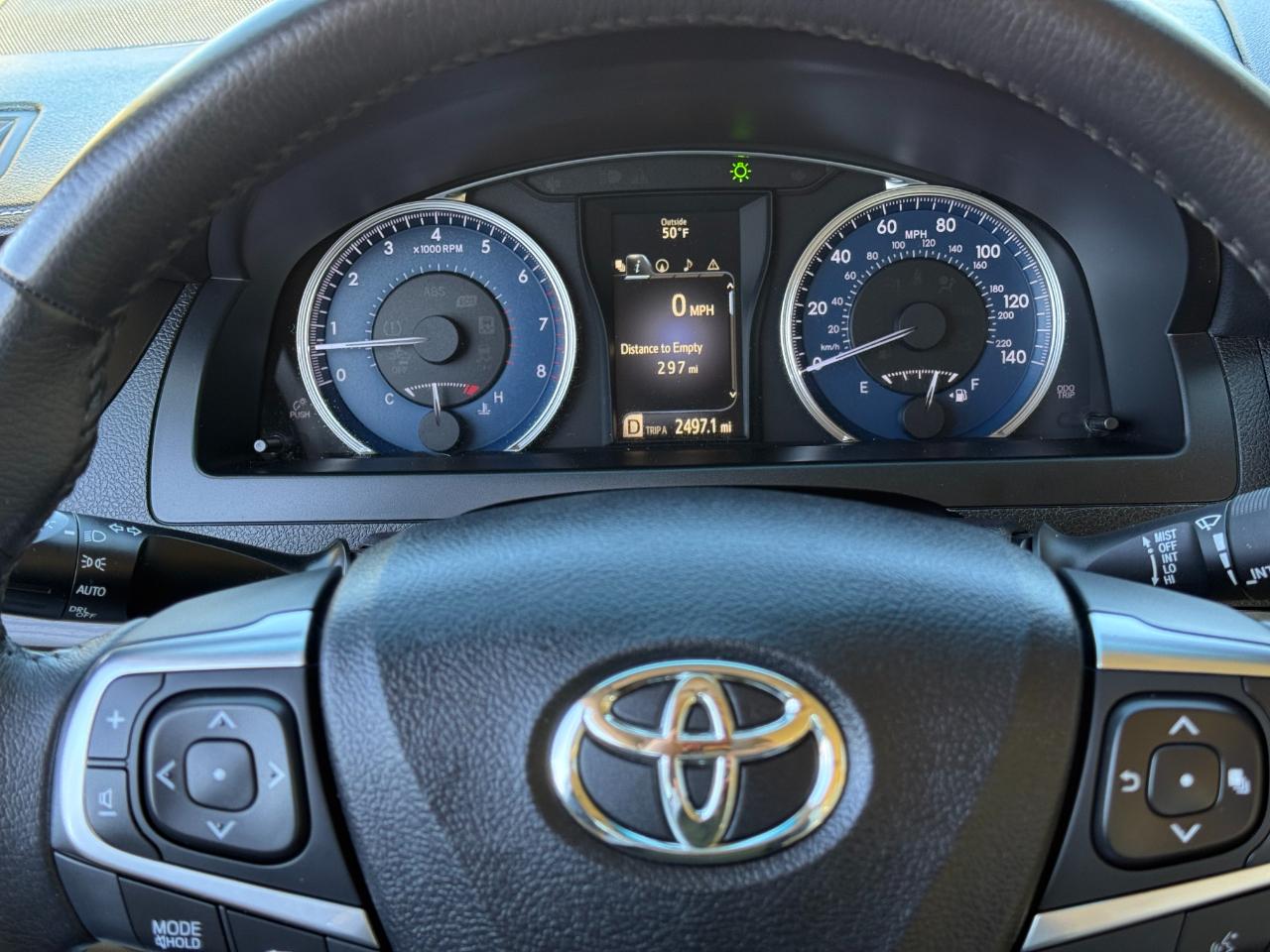 Toyota Camry XLE Auto (Natl) 2017