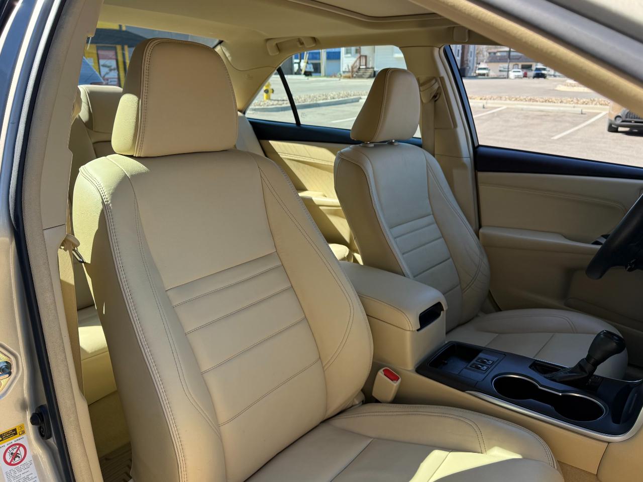 Toyota Camry XLE Auto (Natl) 2017