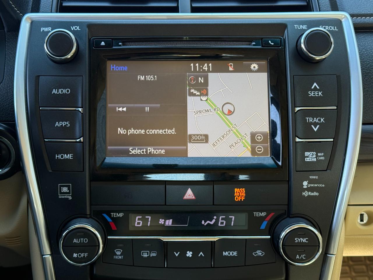 Toyota Camry XLE Auto (Natl) 2017