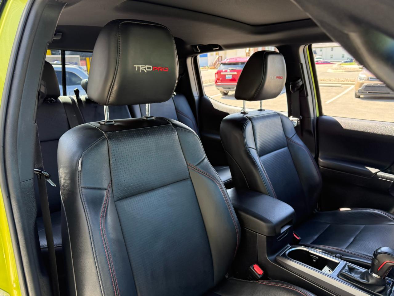 Toyota Tacoma 4WD TRD Off Road Double Cab 5' Bed V6 MT (Natl) 2022