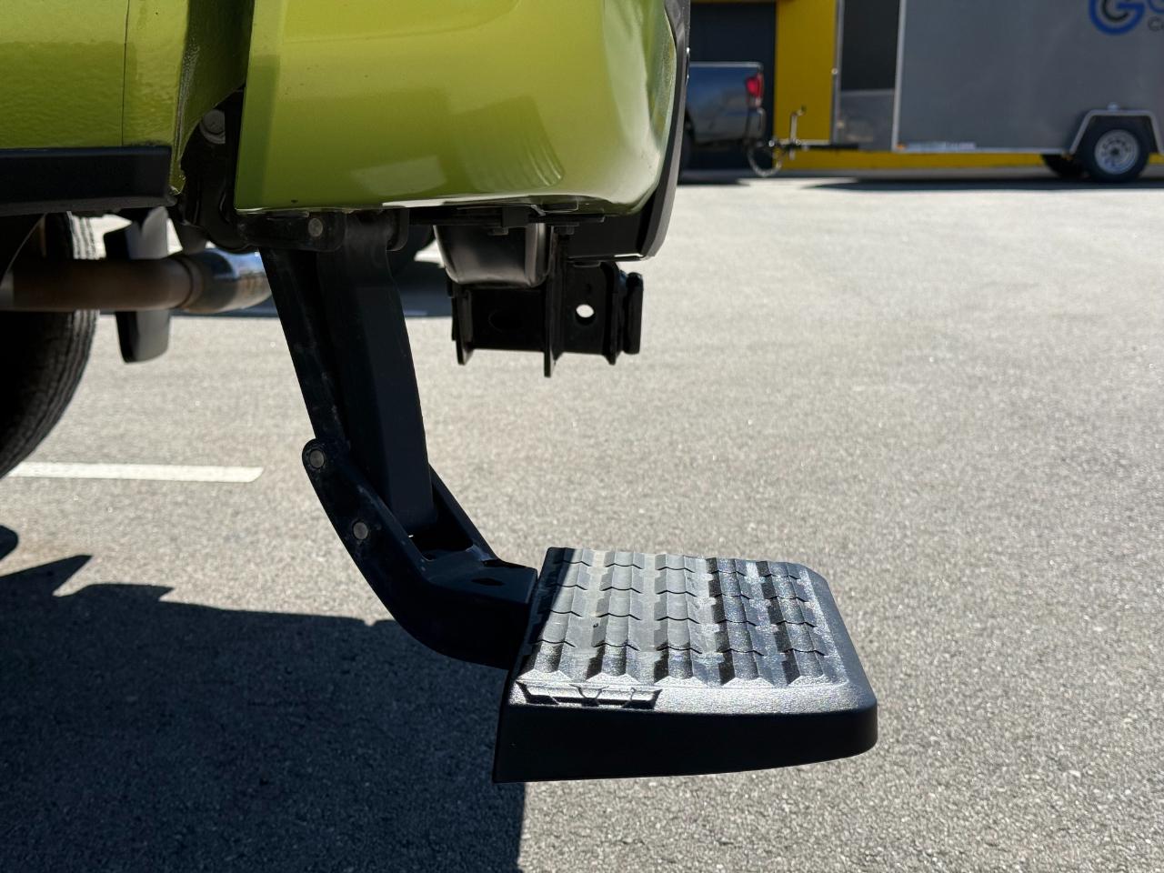 Toyota Tacoma 4WD TRD Off Road Double Cab 5' Bed V6 MT (Natl) 2022