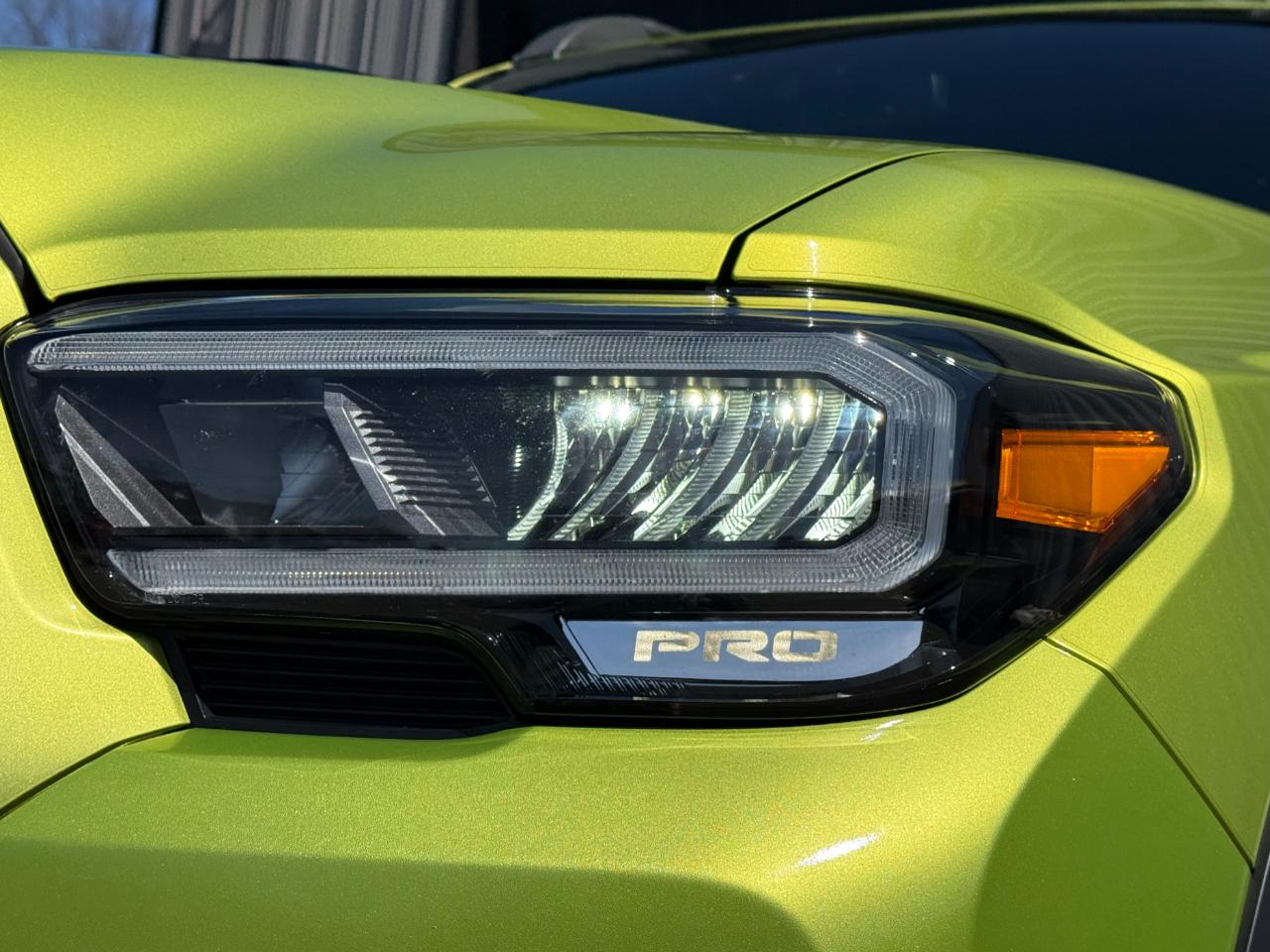 Toyota Tacoma 4WD TRD Off Road Double Cab 5' Bed V6 MT (Natl) 2022