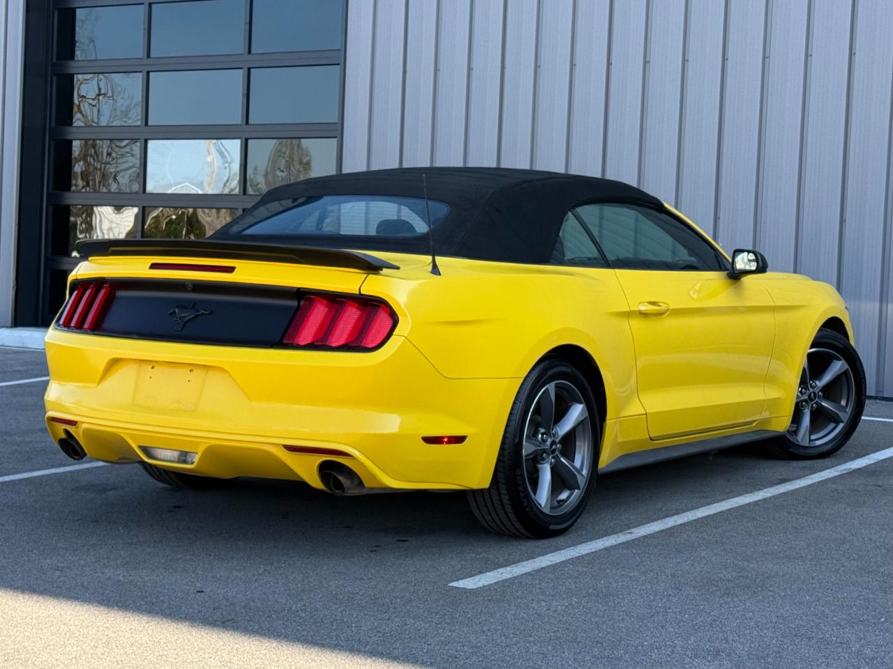 Ford Mustang 2dr Conv V6 2015