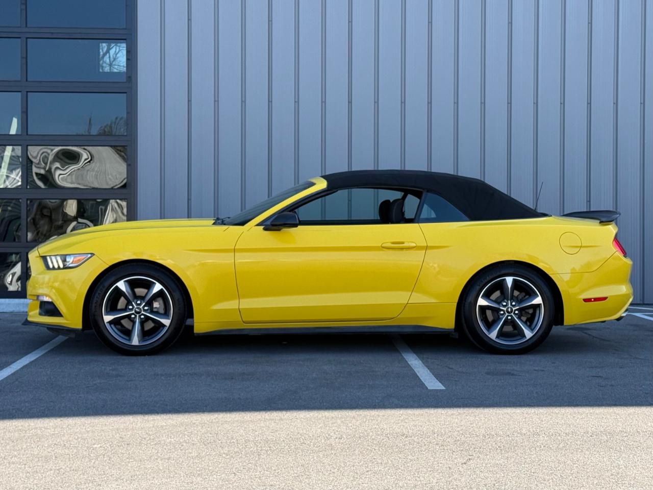 Ford Mustang 2dr Conv V6 2015