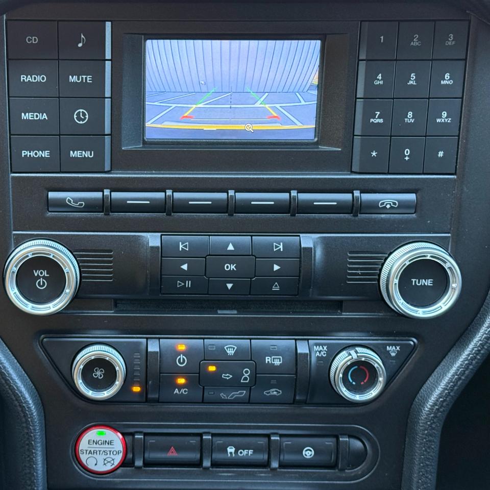 Ford Mustang 2dr Conv V6 2015