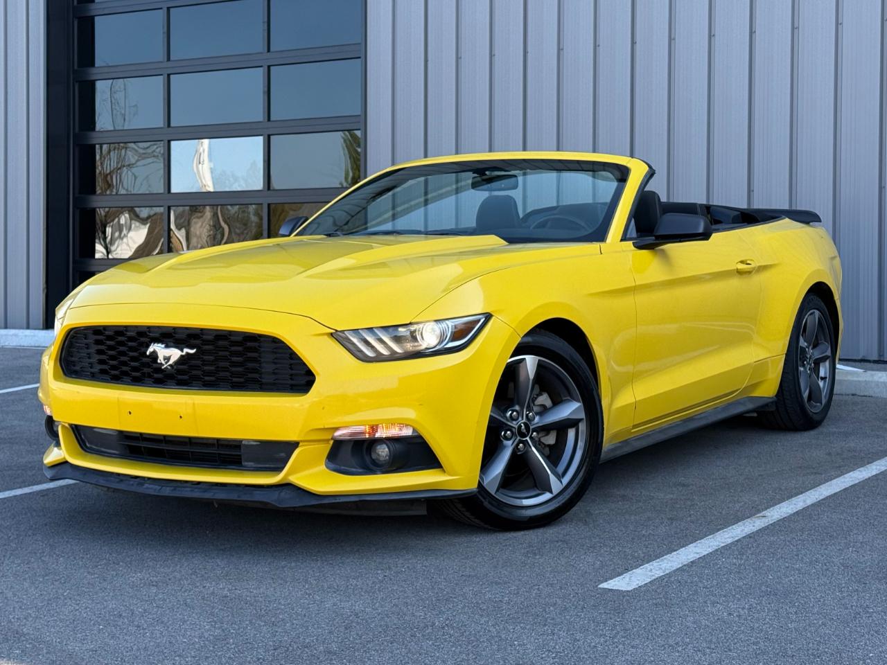 Ford Mustang 2dr Conv V6 2015