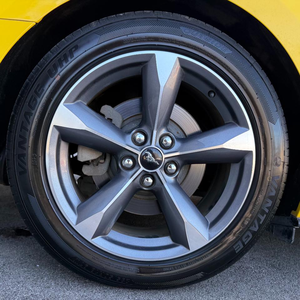 Ford Mustang 2dr Conv V6 2015