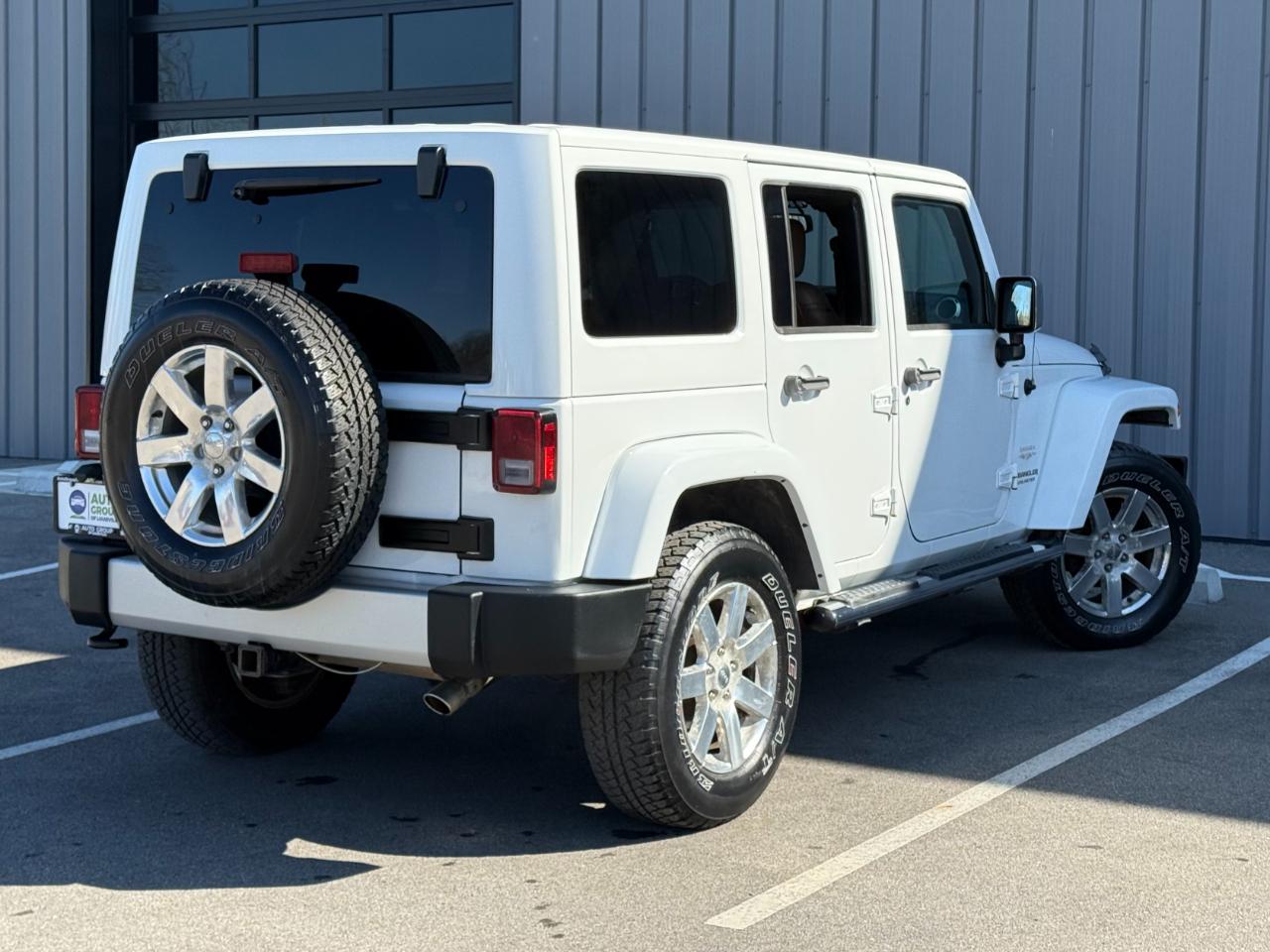 Jeep Wrangler Unlimited 4WD 4dr Sahara 2013