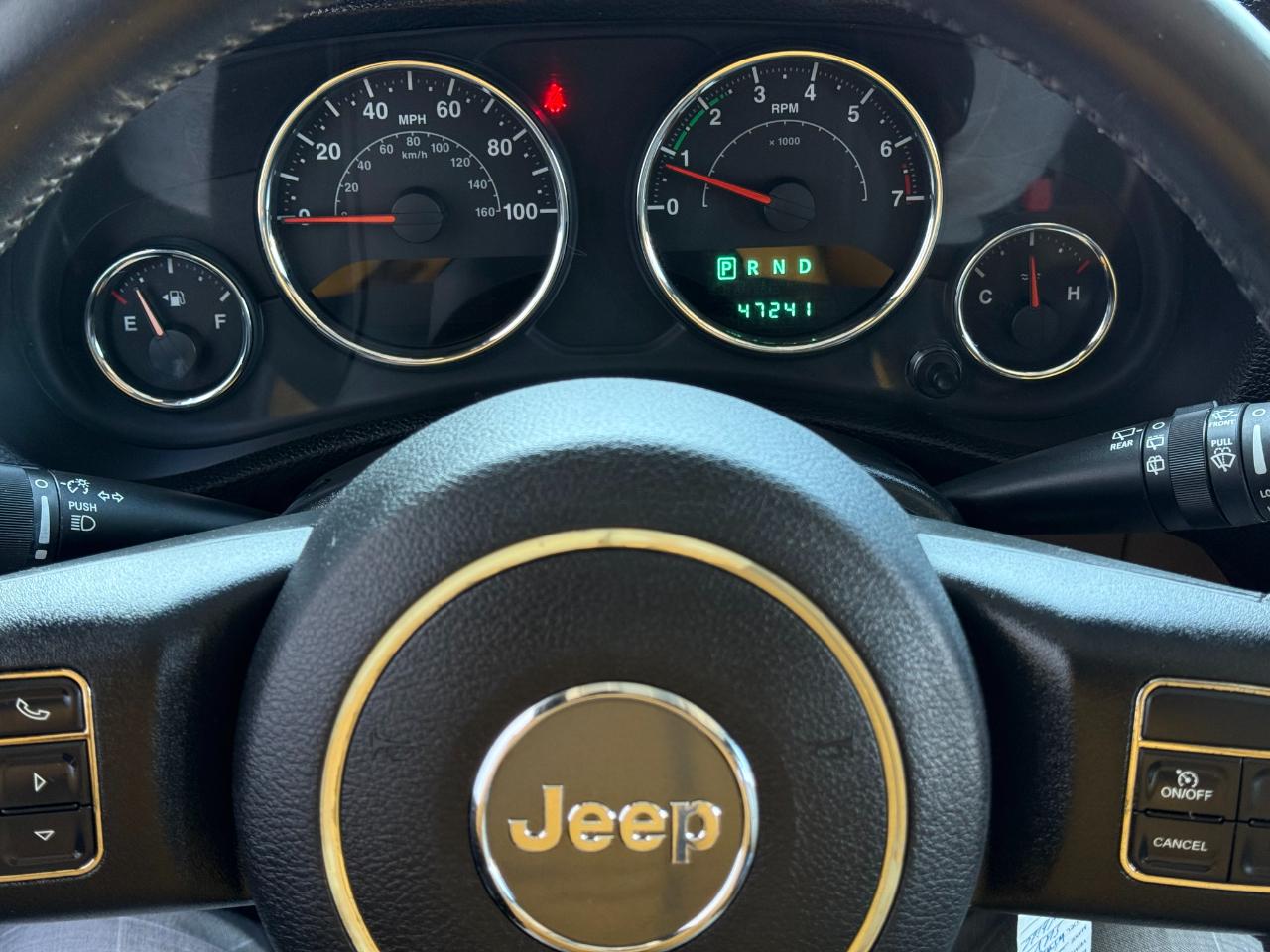 Jeep Wrangler Unlimited 4WD 4dr Sahara 2013