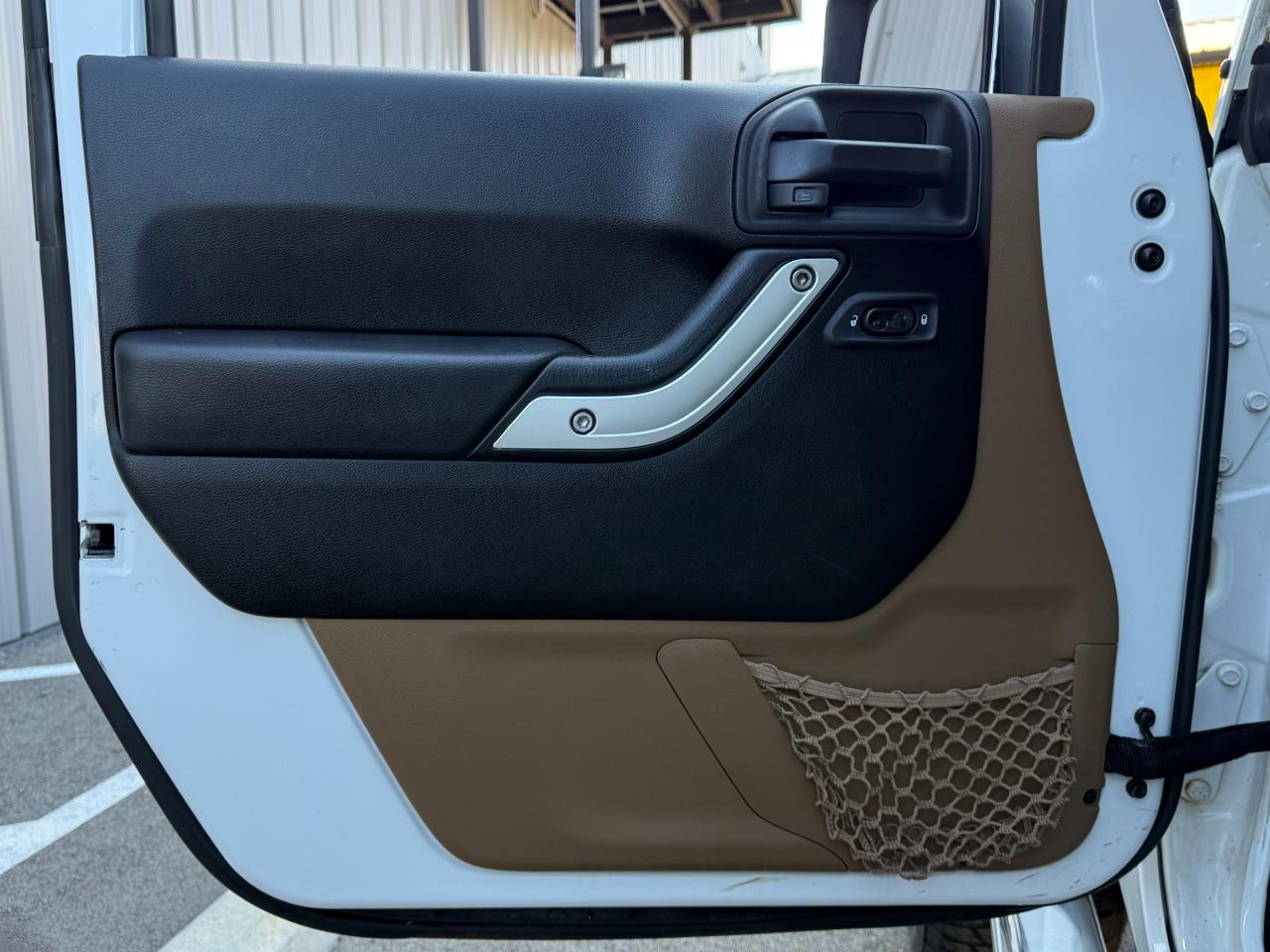 Jeep Wrangler Unlimited 4WD 4dr Sahara 2013