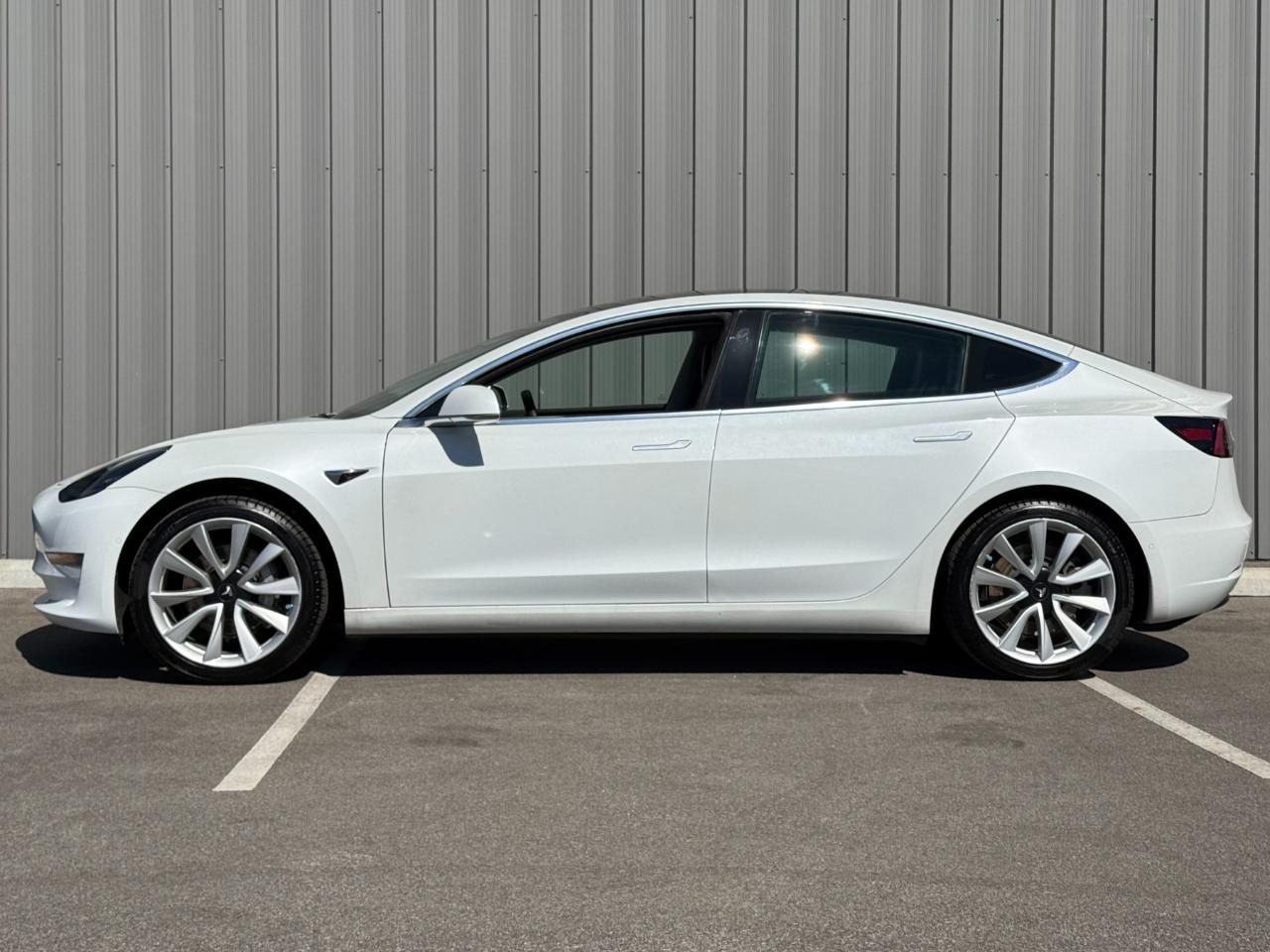 Tesla Model 3 Standard Range RWD 2020