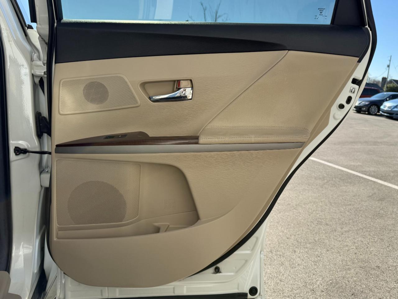 Toyota Venza 4dr Wgn V6 FWD Limited (Natl) 2012