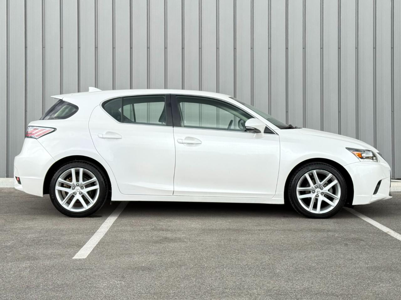 Lexus CT 200h 5dr Sdn Hybrid 2016