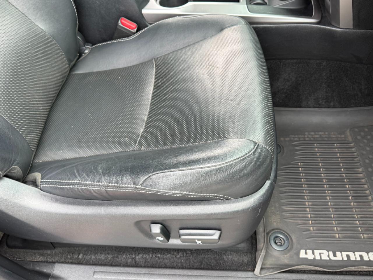 Toyota 4Runner TRD Off Road Premium 4WD (Natl) 2017