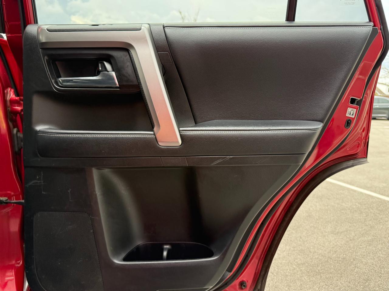 Toyota 4Runner TRD Off Road Premium 4WD (Natl) 2017