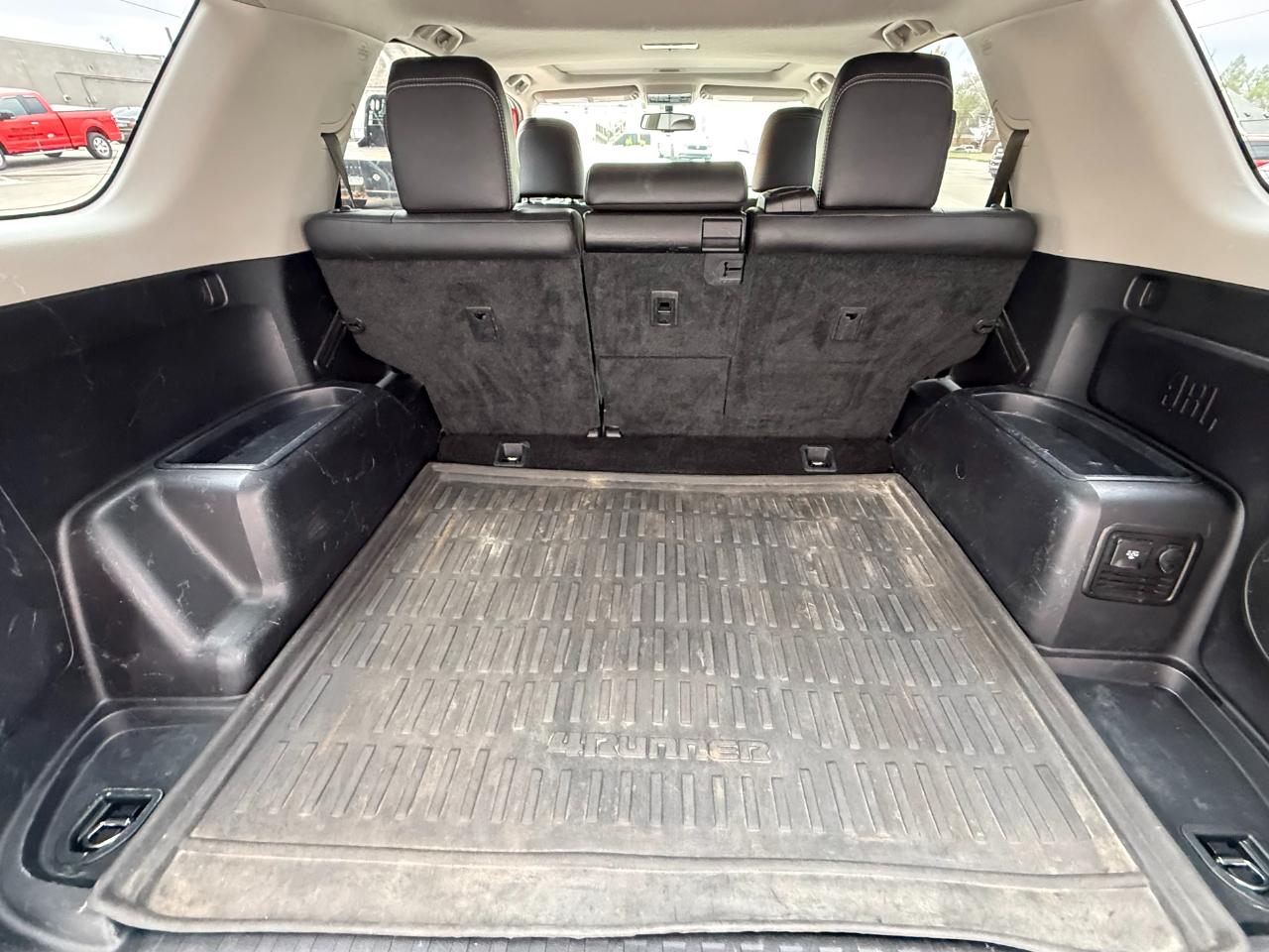 Toyota 4Runner TRD Off Road Premium 4WD (Natl) 2017