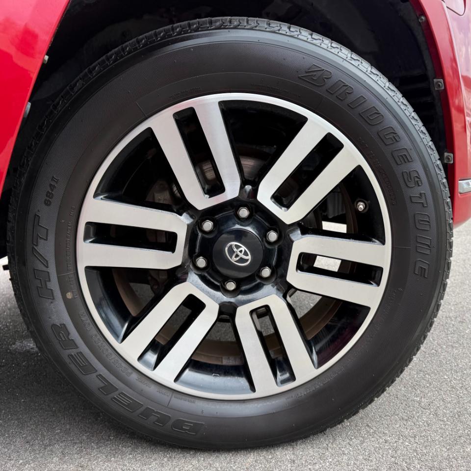 Toyota 4Runner TRD Off Road Premium 4WD (Natl) 2017