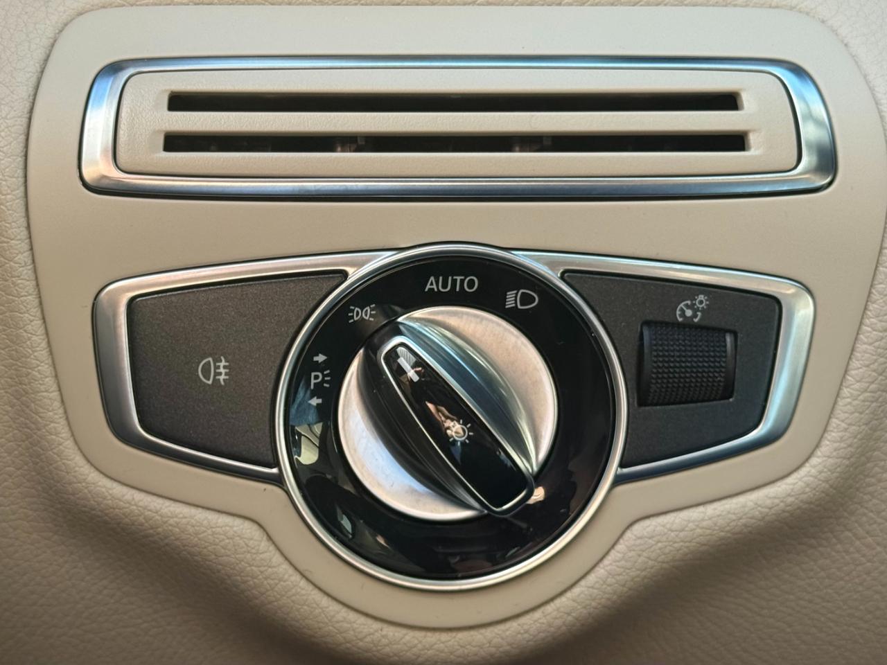 Mercedes-Benz C-Class 4dr Sdn C 300 RWD 2015