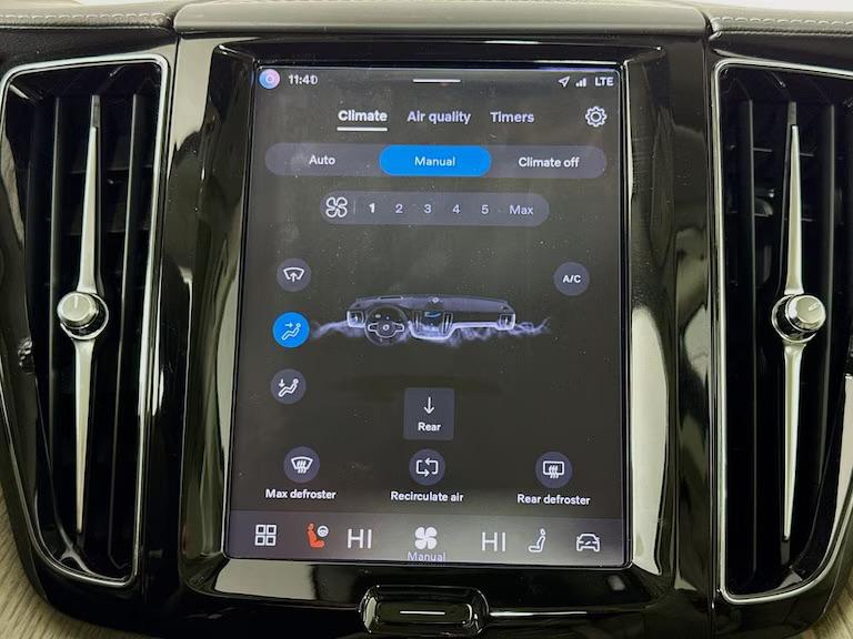 Volvo XC60 B5 AWD Ultimate Bright Theme 2023