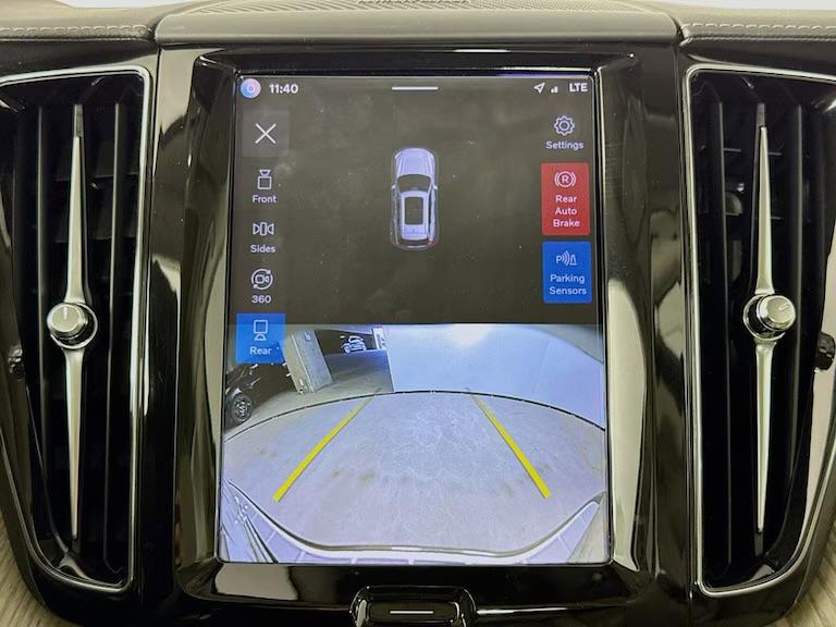 Volvo XC60 B5 AWD Ultimate Bright Theme 2023