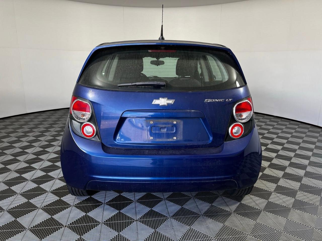 Chevrolet Sonic 4dr Sdn Auto LT 2015