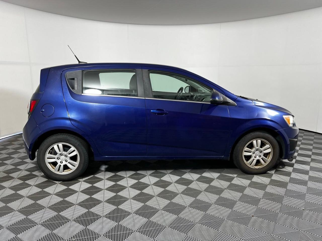 Chevrolet Sonic 4dr Sdn Auto LT 2015