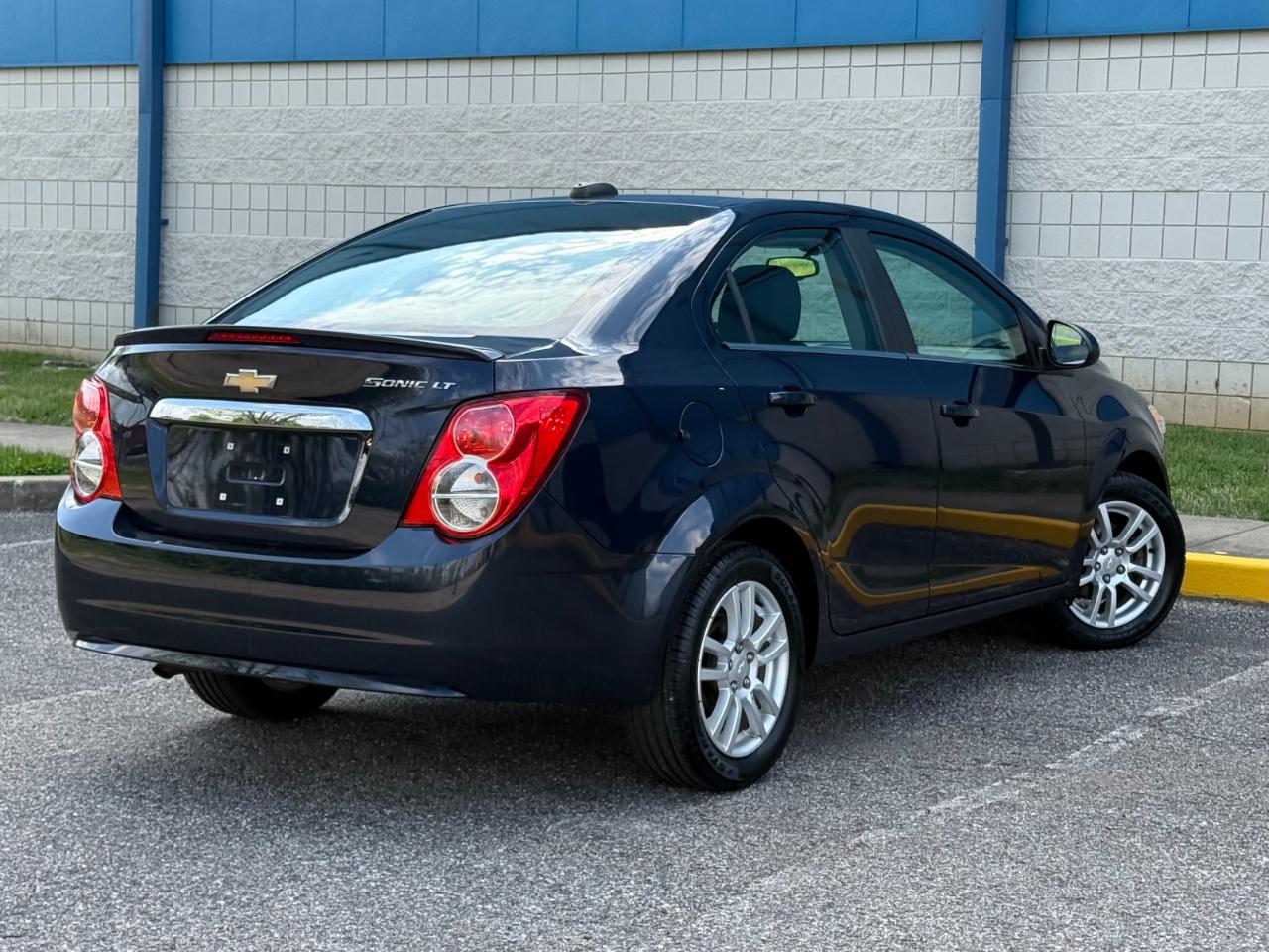 Chevrolet Sonic 4dr Sdn Auto LT 2015
