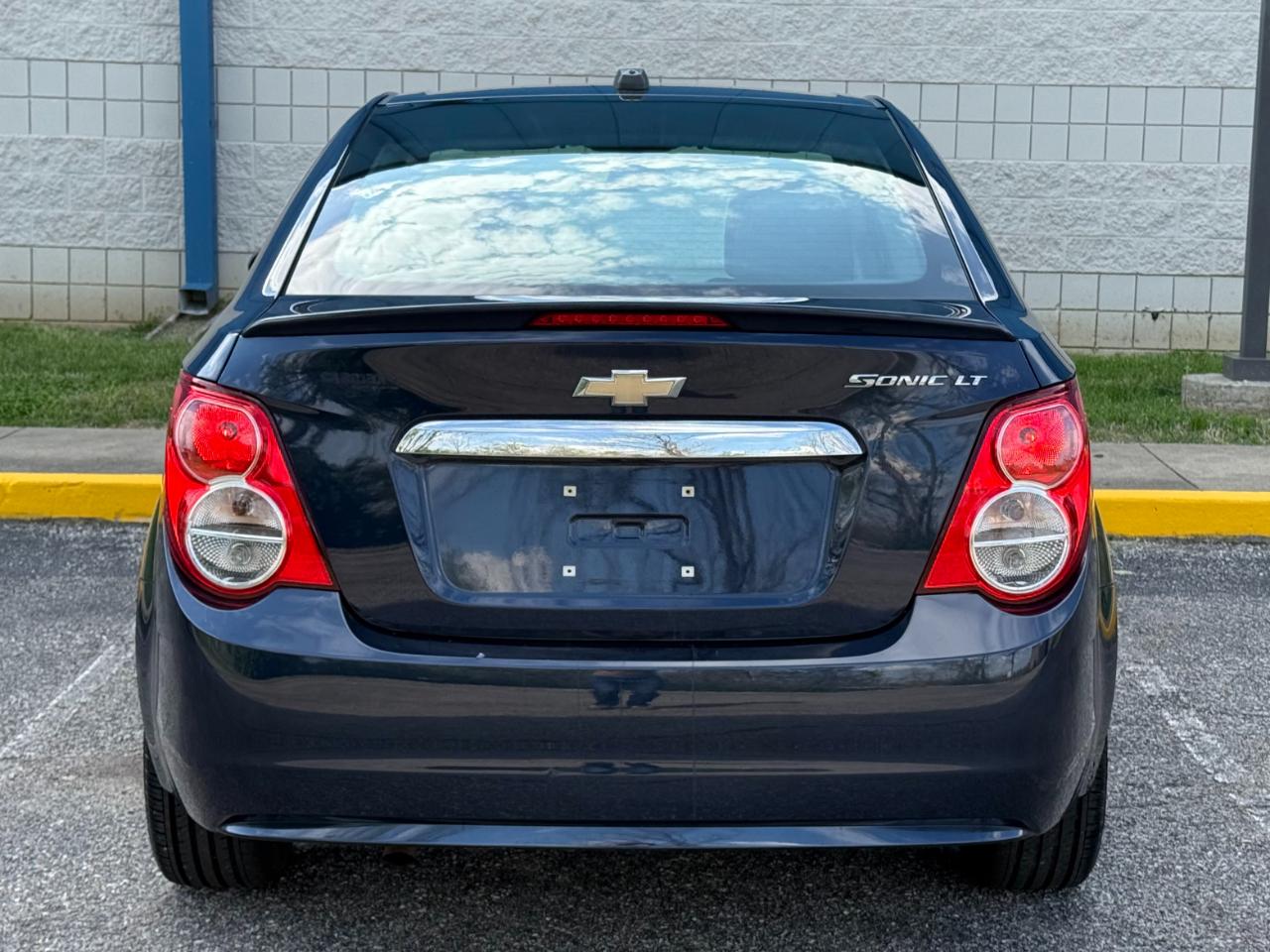 Chevrolet Sonic 4dr Sdn Auto LT 2015
