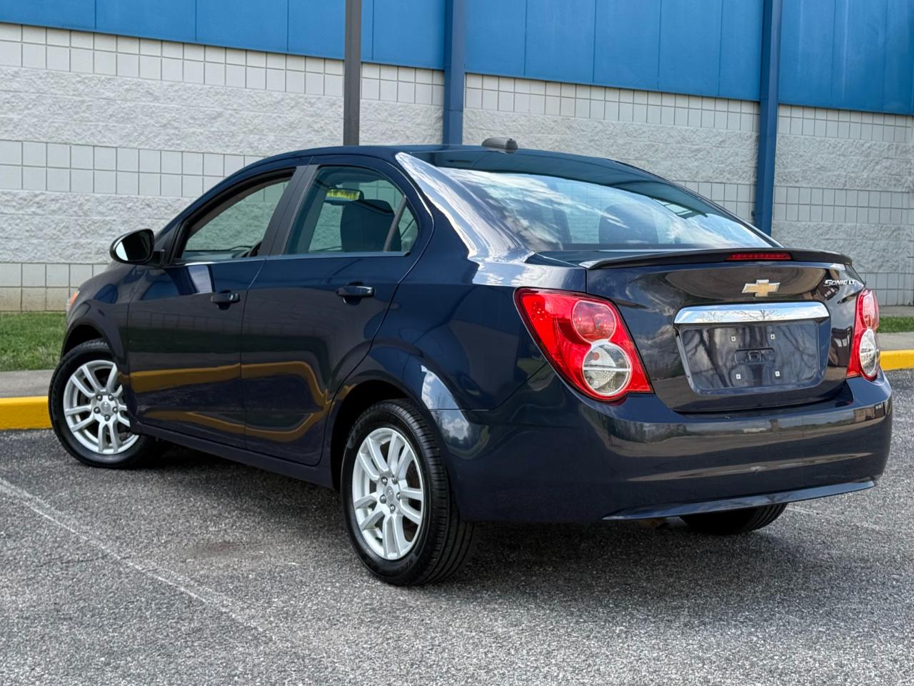 Chevrolet Sonic 4dr Sdn Auto LT 2015