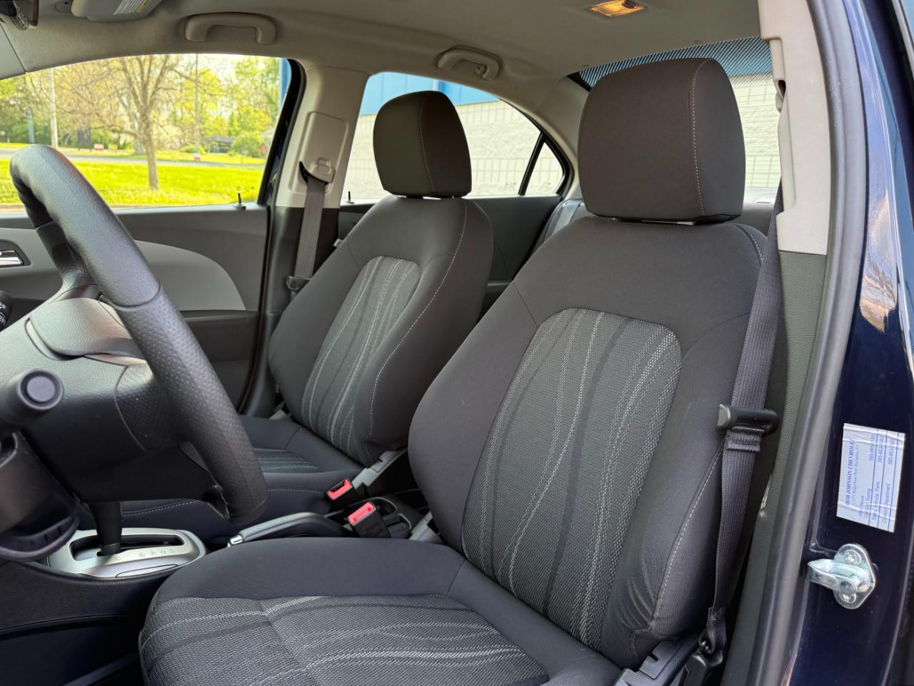 Chevrolet Sonic 4dr Sdn Auto LT 2015