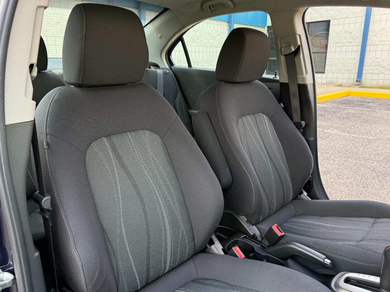 Chevrolet Sonic 4dr Sdn Auto LT 2015