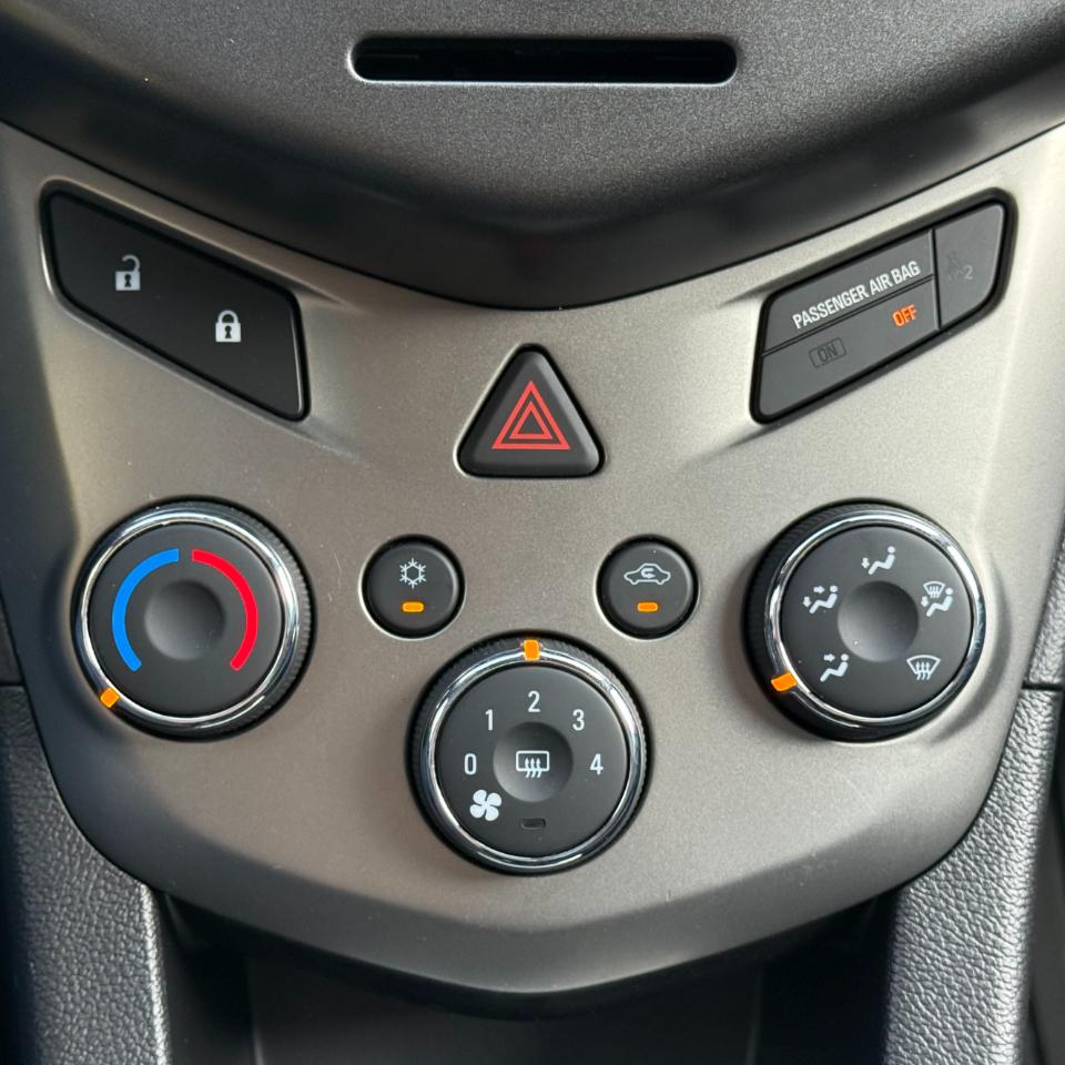 Chevrolet Sonic 4dr Sdn Auto LT 2015