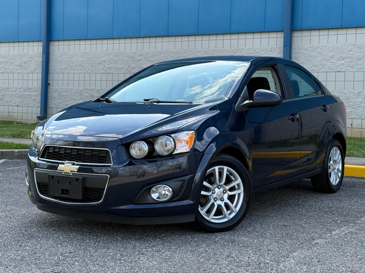 2015 Chevrolet Sonic 4dr Sdn Auto LT