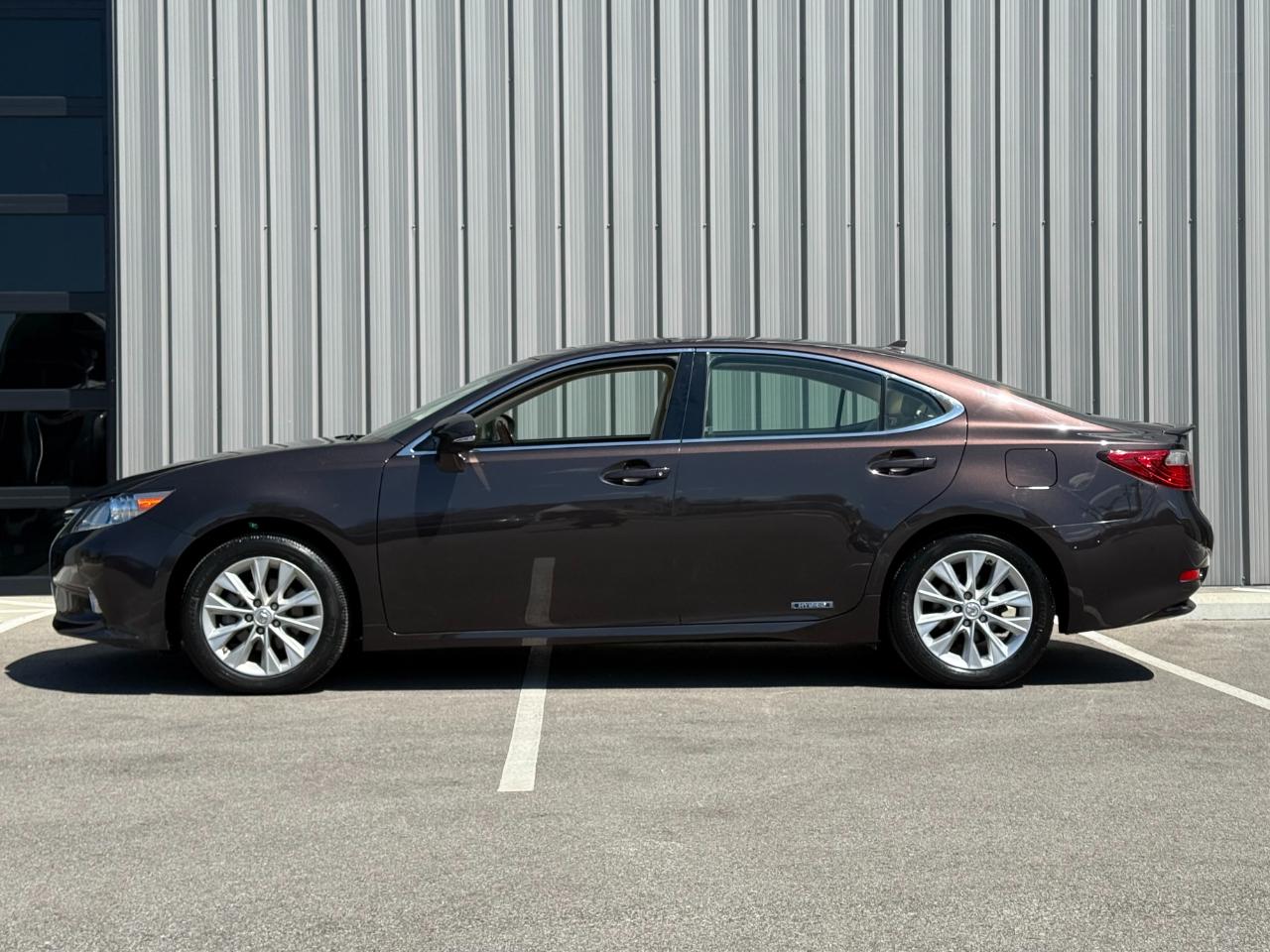 Lexus ES 300h 4dr Sdn Hybrid 2013