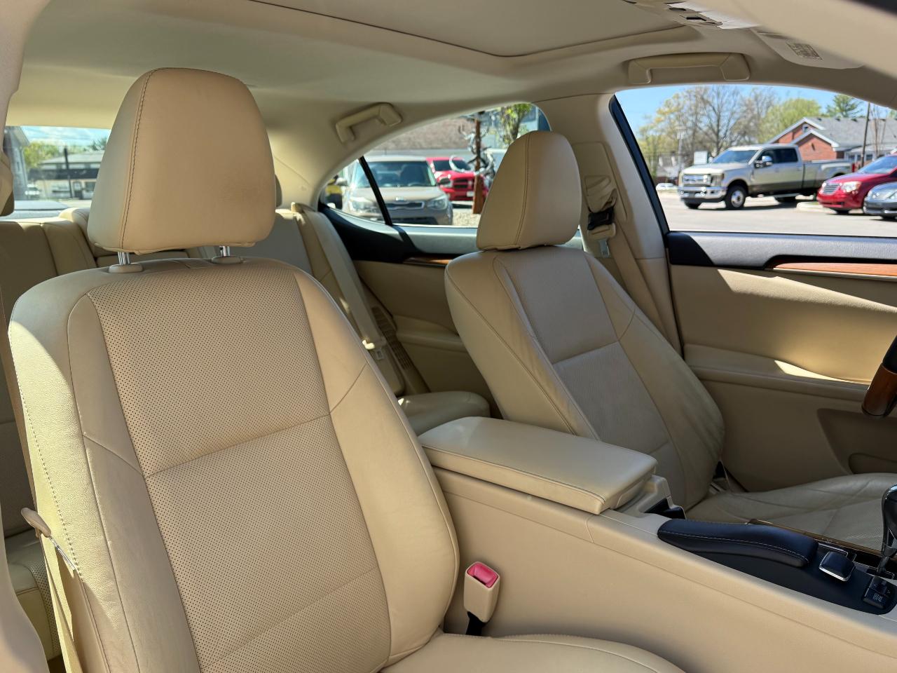 Lexus ES 300h 4dr Sdn Hybrid 2013