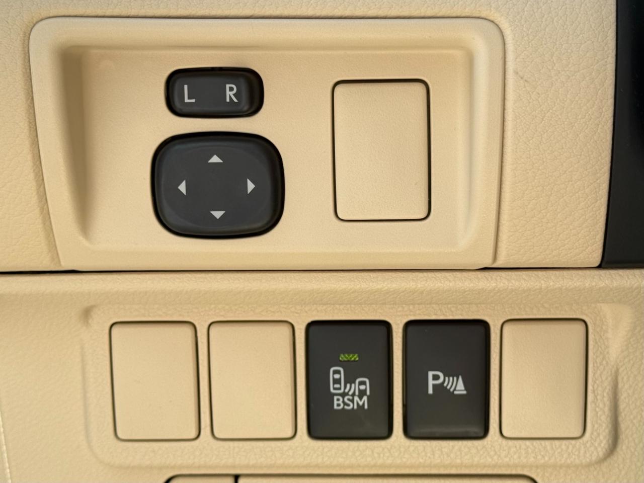 Lexus ES 300h 4dr Sdn Hybrid 2013