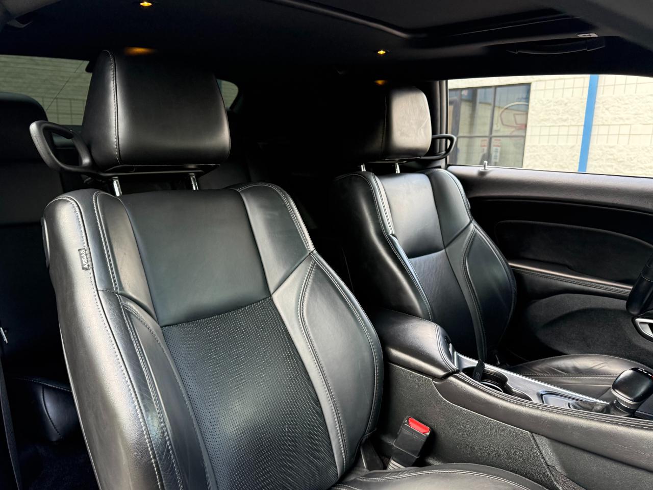 Dodge Challenger SXT Plus RWD 2018