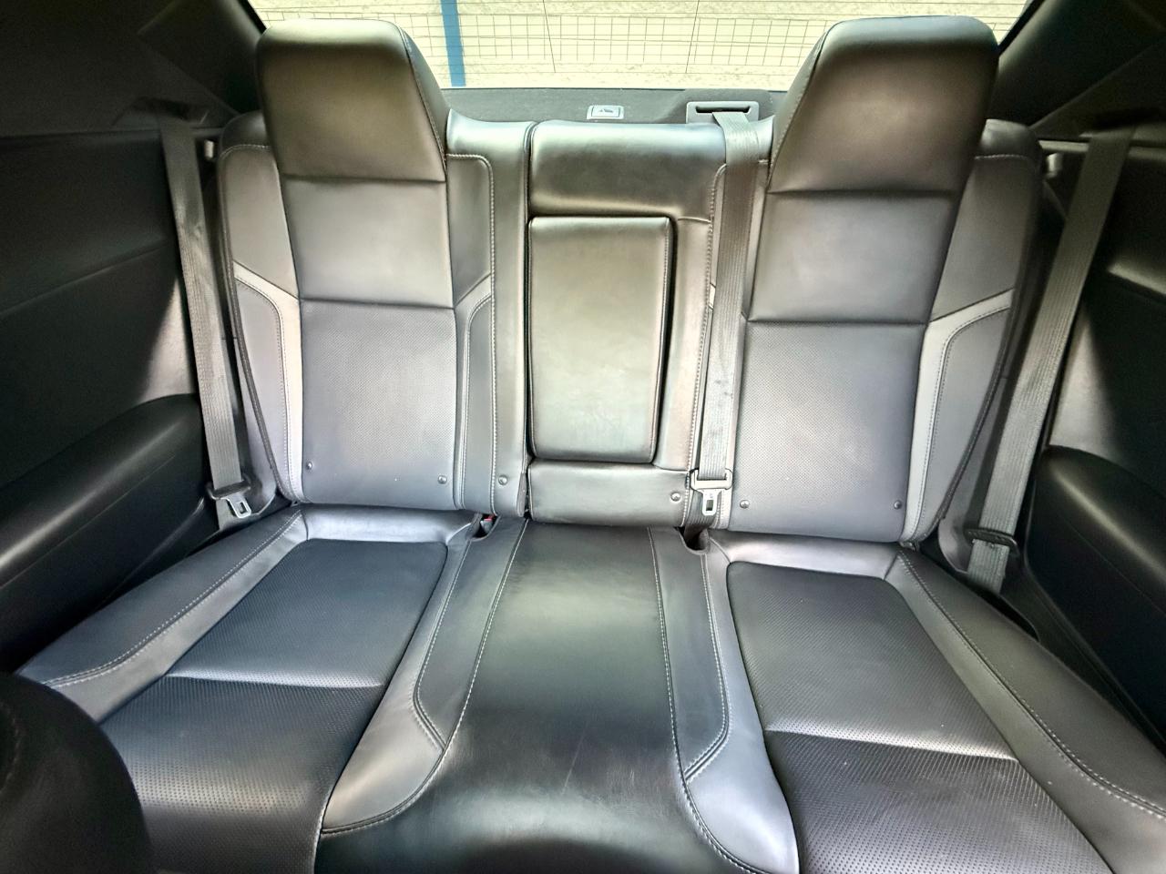 Dodge Challenger SXT Plus RWD 2018