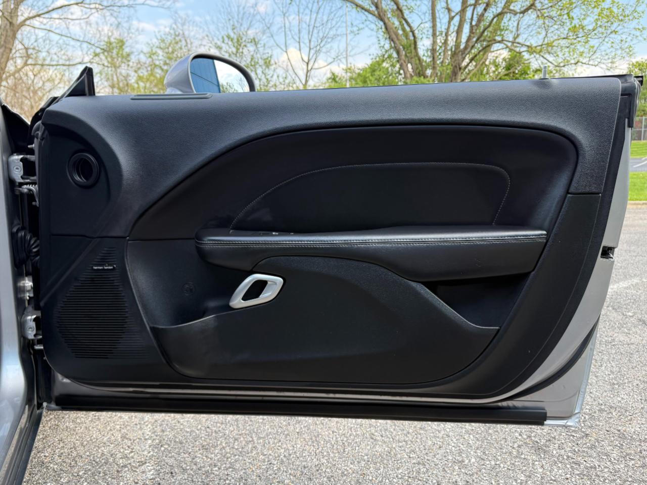 Dodge Challenger SXT Plus RWD 2018