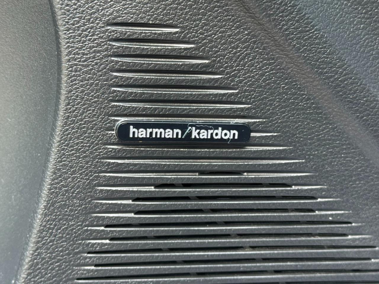 Dodge Challenger SXT Plus RWD 2018