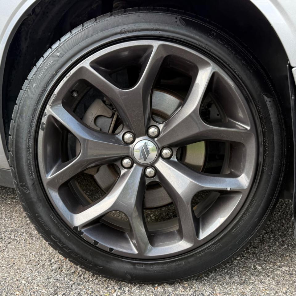 Dodge Challenger SXT Plus RWD 2018