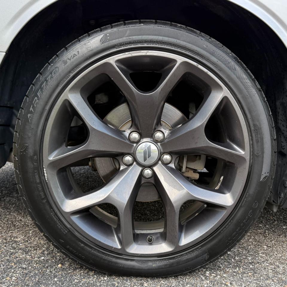 Dodge Challenger SXT Plus RWD 2018