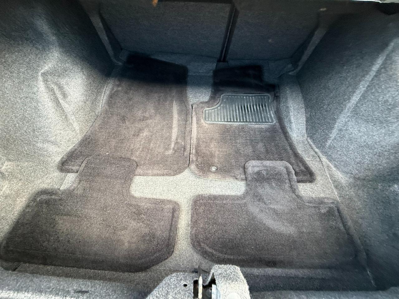 Dodge Challenger SXT Plus RWD 2018