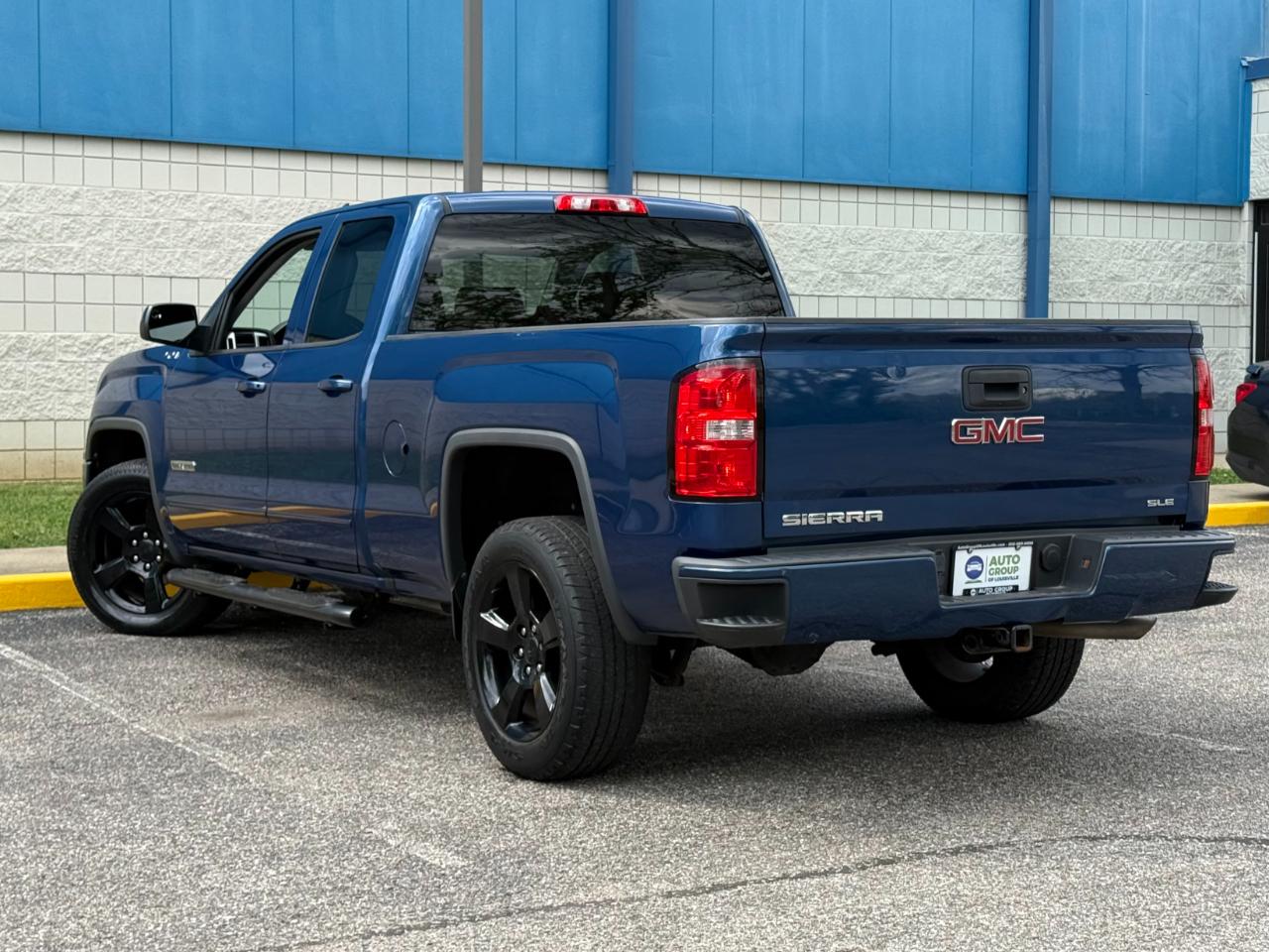 GMC Sierra 1500 4WD Double Cab 143.5" SLE 2017