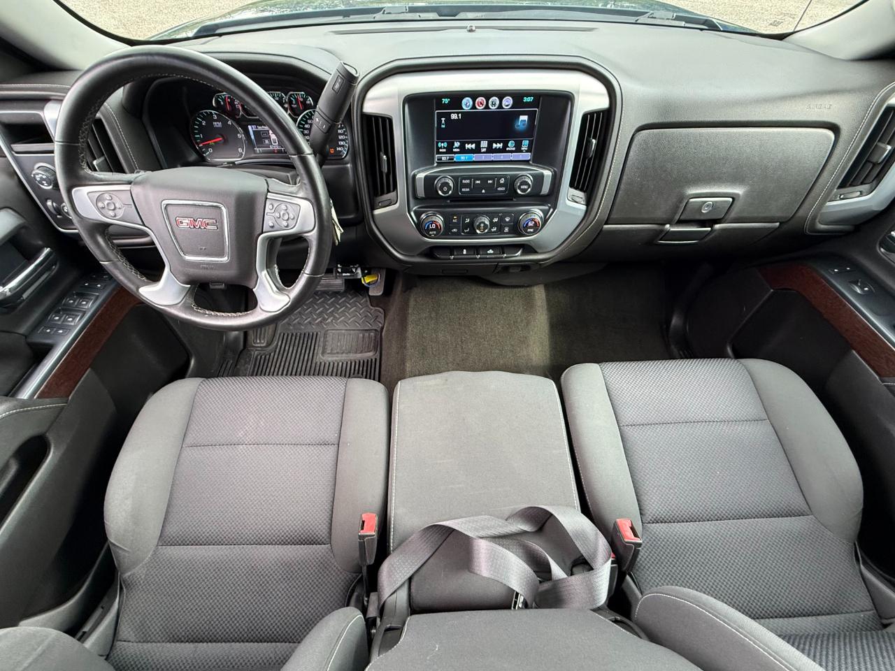 GMC Sierra 1500 4WD Double Cab 143.5" SLE 2017