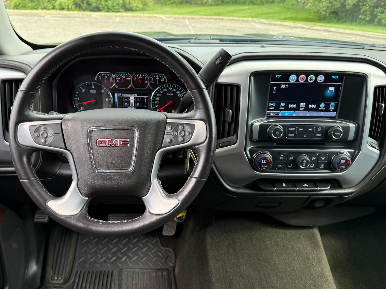 GMC Sierra 1500 4WD Double Cab 143.5" SLE 2017
