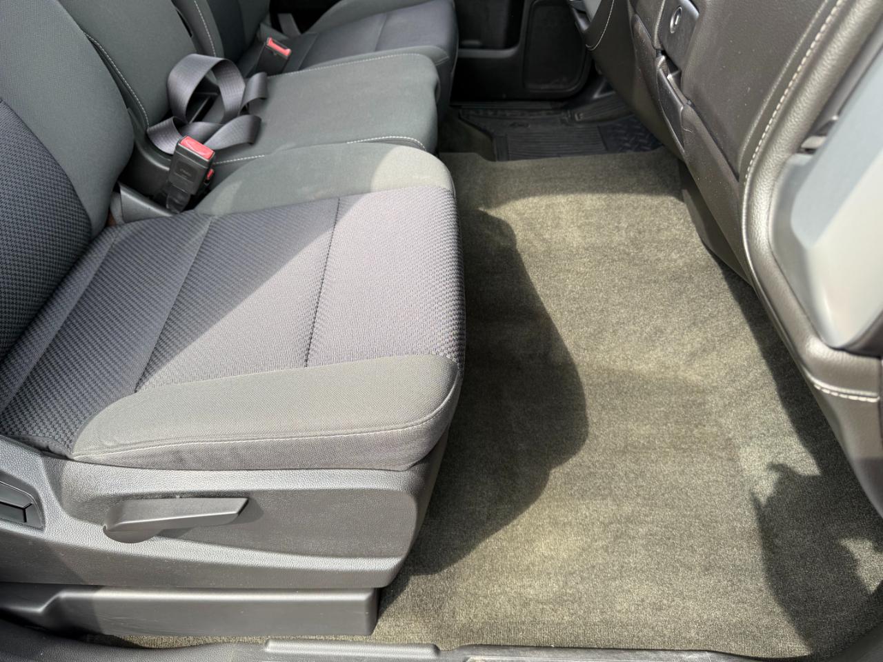 GMC Sierra 1500 4WD Double Cab 143.5" SLE 2017